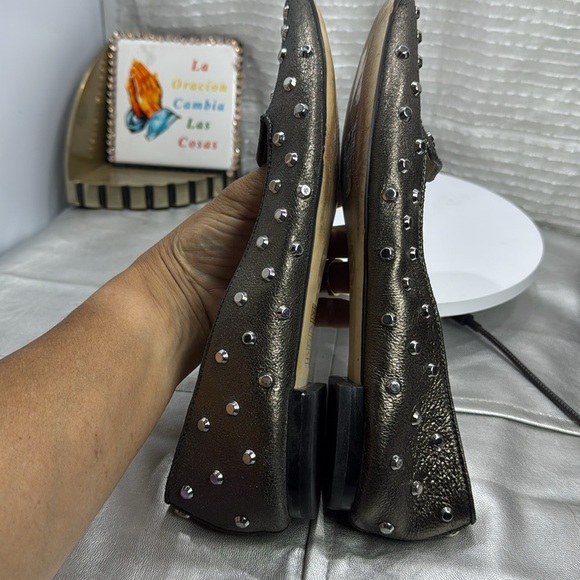 (E2) Michael Kors Ailee metallic leather flats with silver studs, size 8.5M - Picture 13 of 14